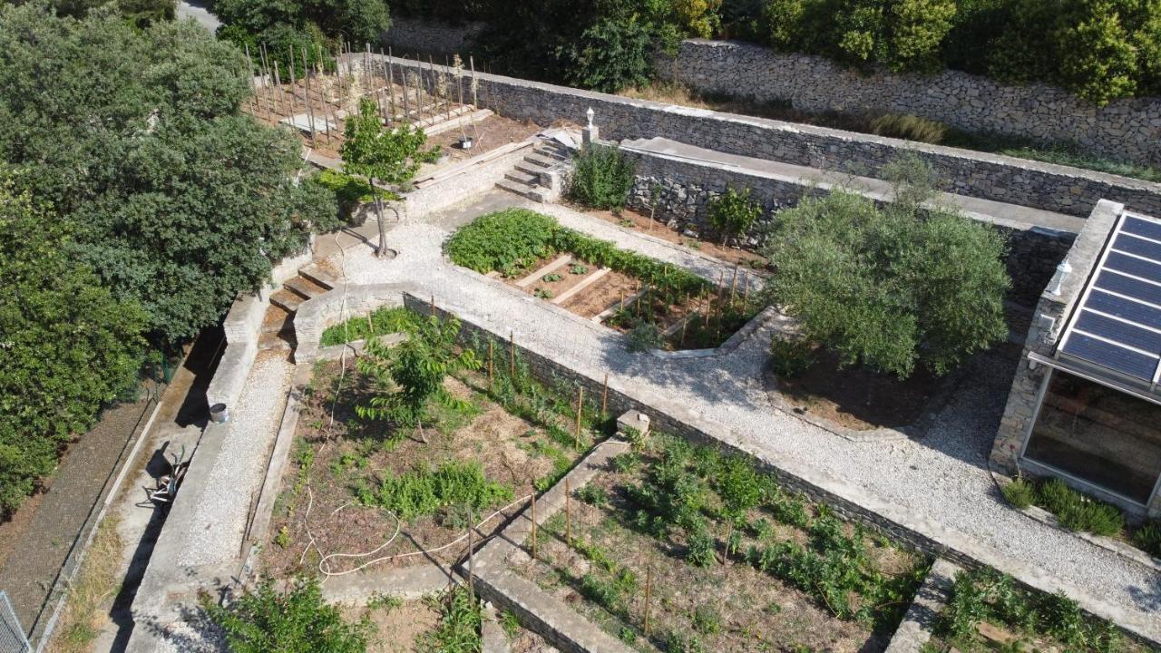 B&B Le Garric Νιμ Εξωτερικό φωτογραφία